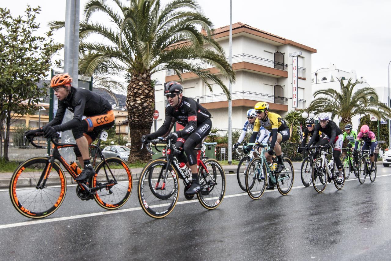 Residence Colibri Family & Bike ロアーノ エクステリア 写真